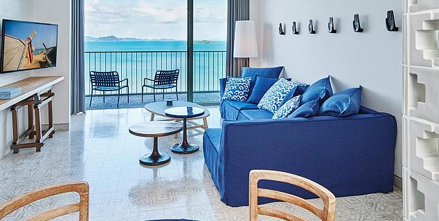 Bay Suite
