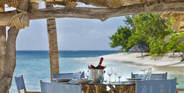 Beachside dining