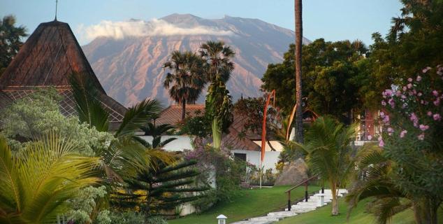 Bungalows with Mount Agung