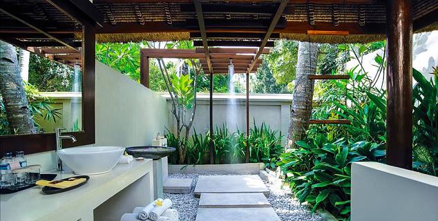 Garden View Room Bathroom