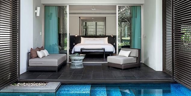 Grand Deluxe Pool Room