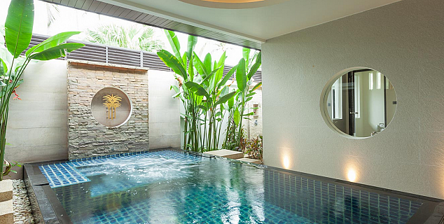 Junior Pool Suite