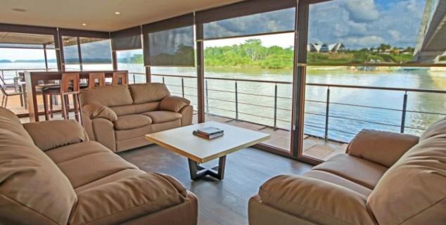 Lounge Area