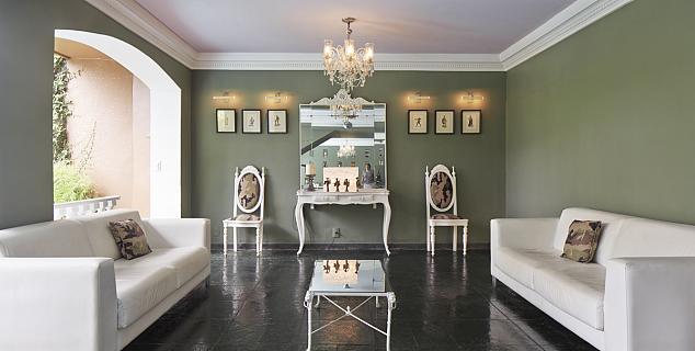 Lounge Area