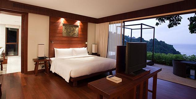 Ocean Pool Suite