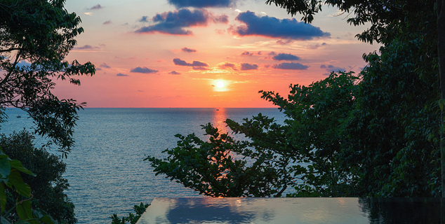 Oceanfront Pool Villa Suite