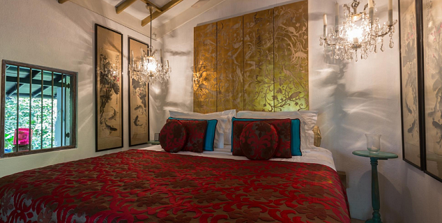 Pagoda Gold Room