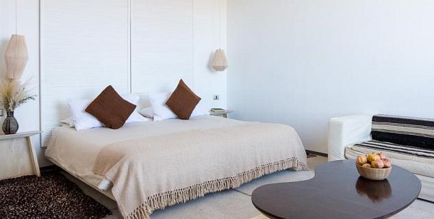Poniente Room