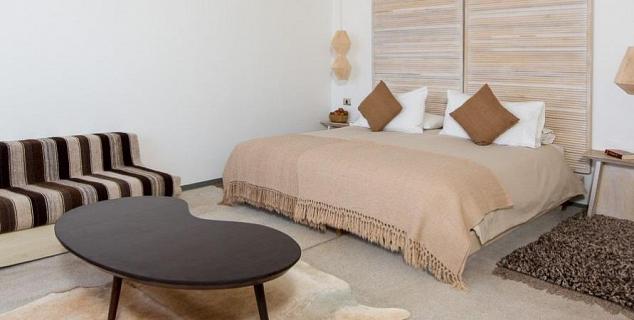 Poniente Room