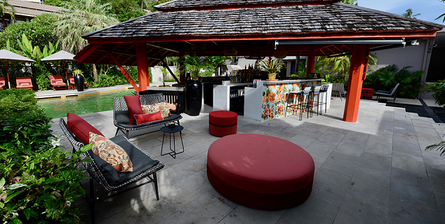 Poolside Dining