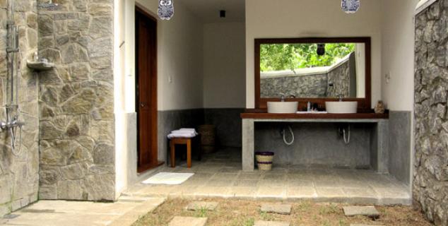 Semi-outdoor bathroom