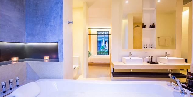 Suite with Couples Bath