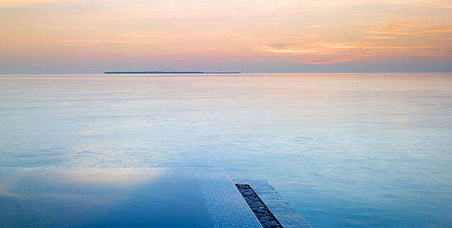 Sunset Deluxe Water Pool Villa