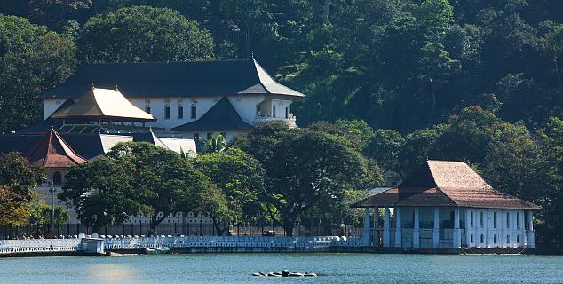 Temple of the Tooth, Kandy