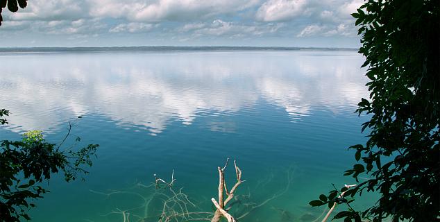 View of Lake Petén itzá